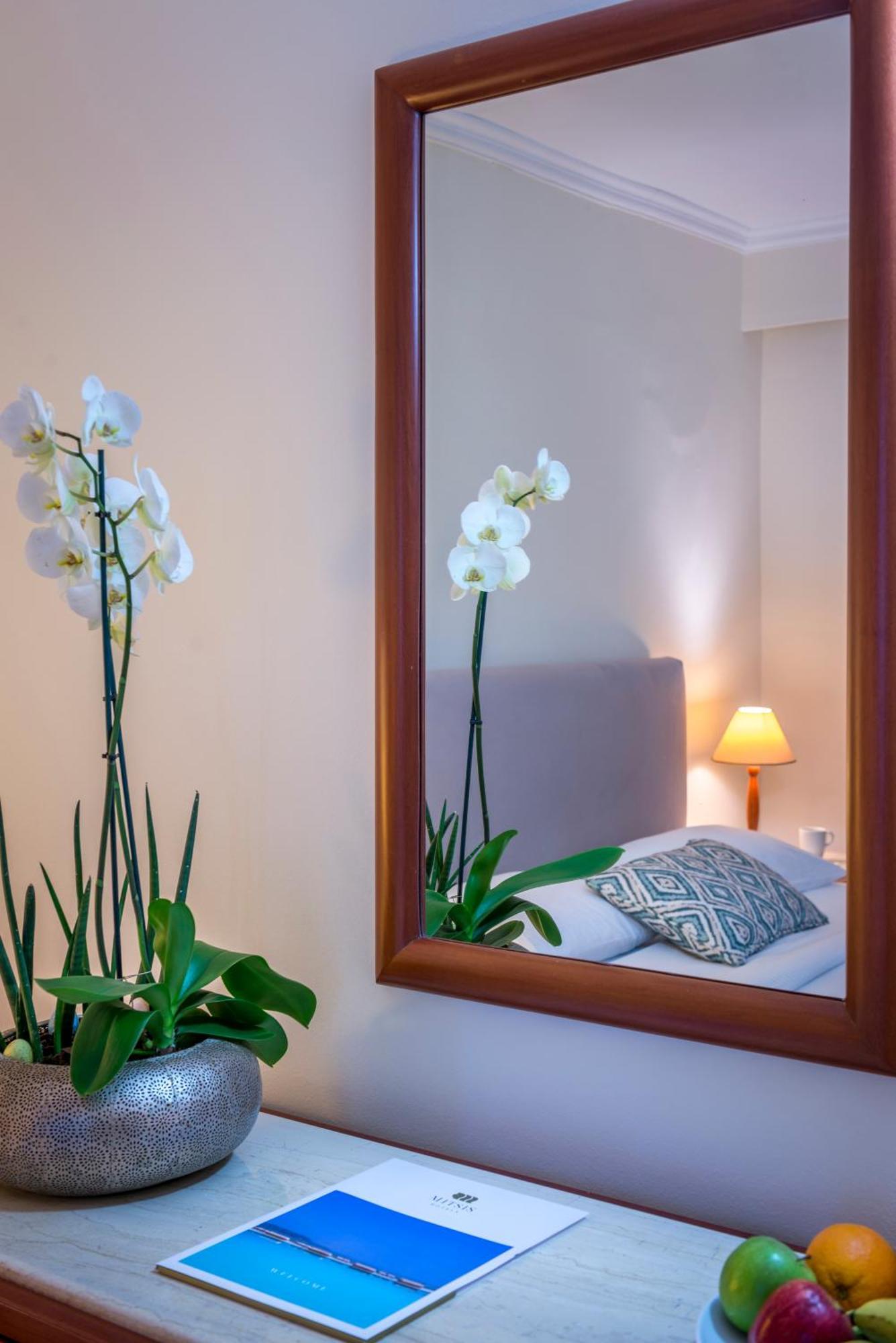 Twin Room with Balcony and Sea View