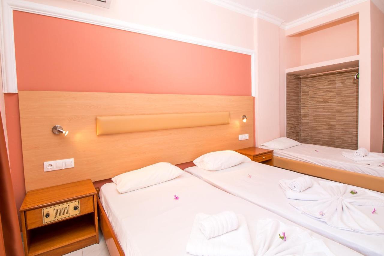 Basic Triple Room