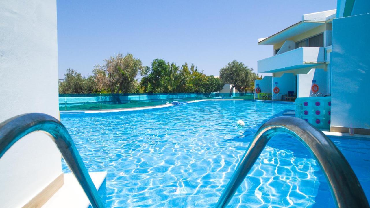 Deluxe Suite mit direktem Poolzugang