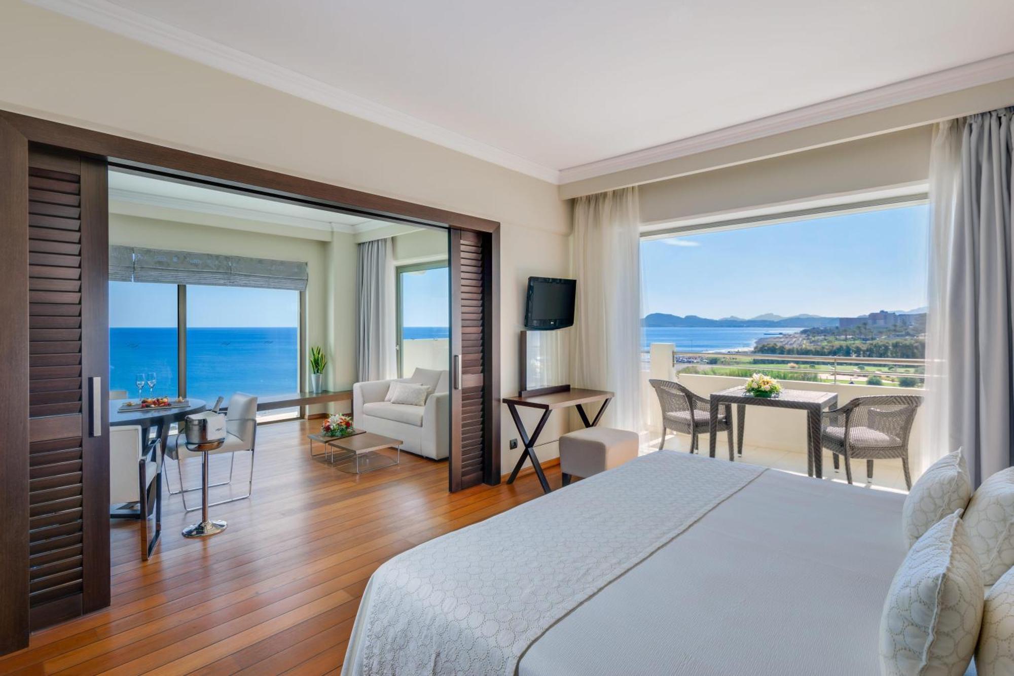Suite Luxury Elite Club con Vista Mare (2 Adulti + 1 Bambino)