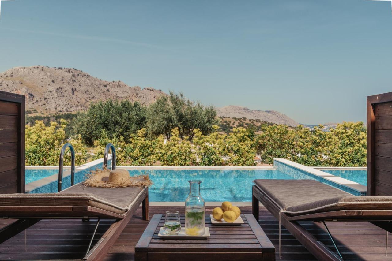 Familienzimmer mit eigenem Pool und Gartenblick