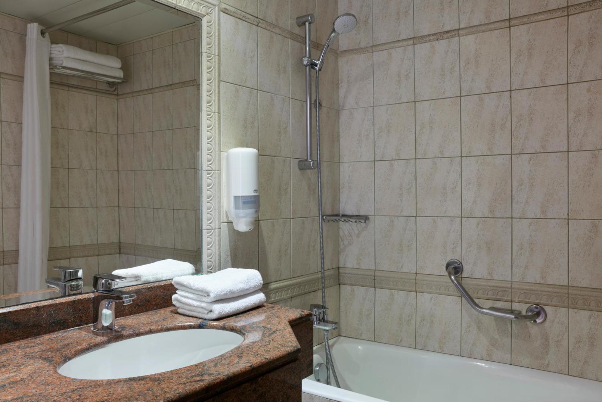 Double / Twin Room Inland View