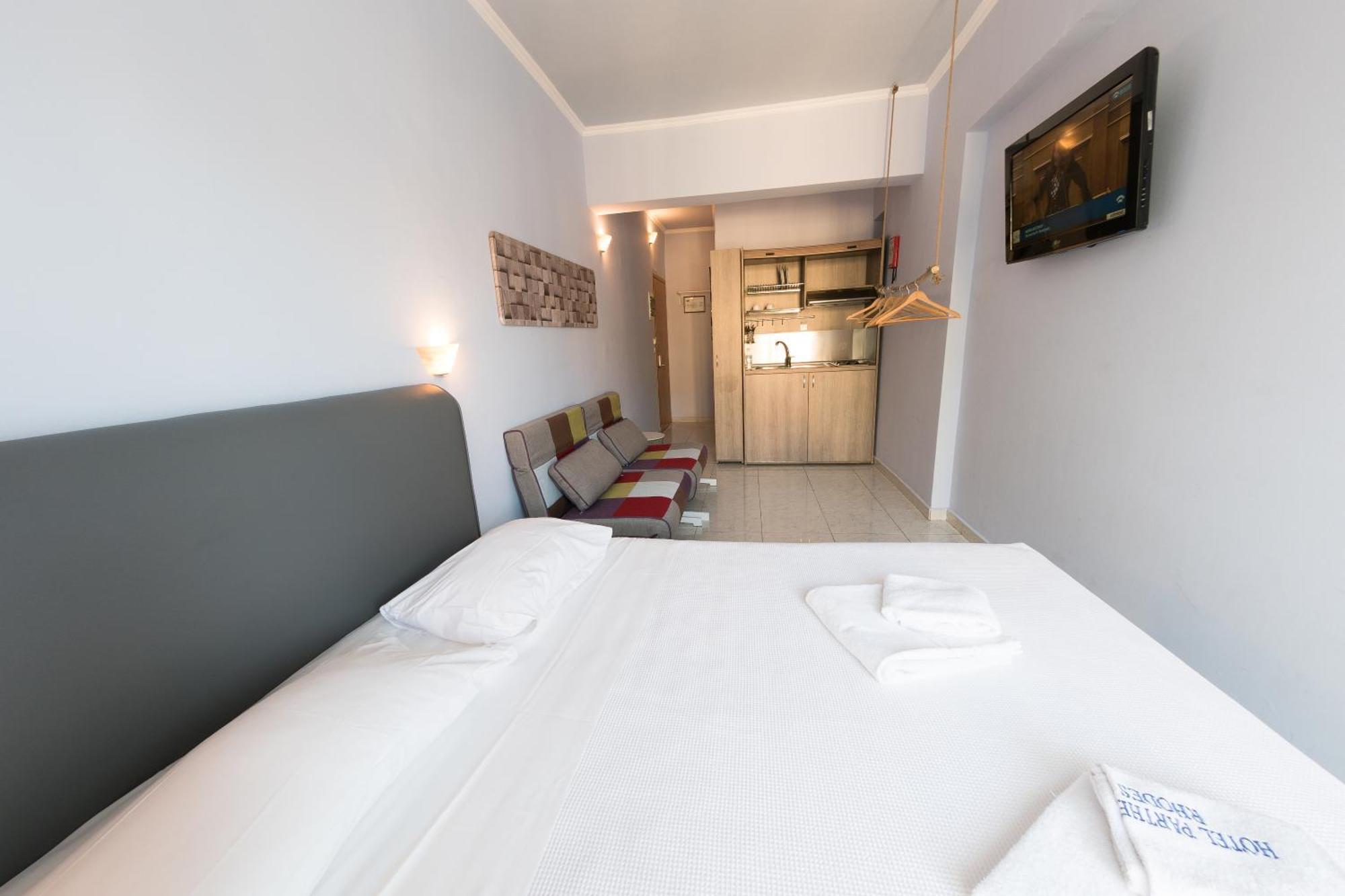 Deluxe Studio
