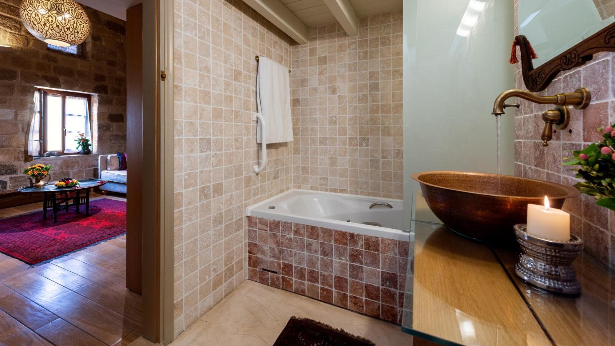 King Suite Spa Bath Gulbin