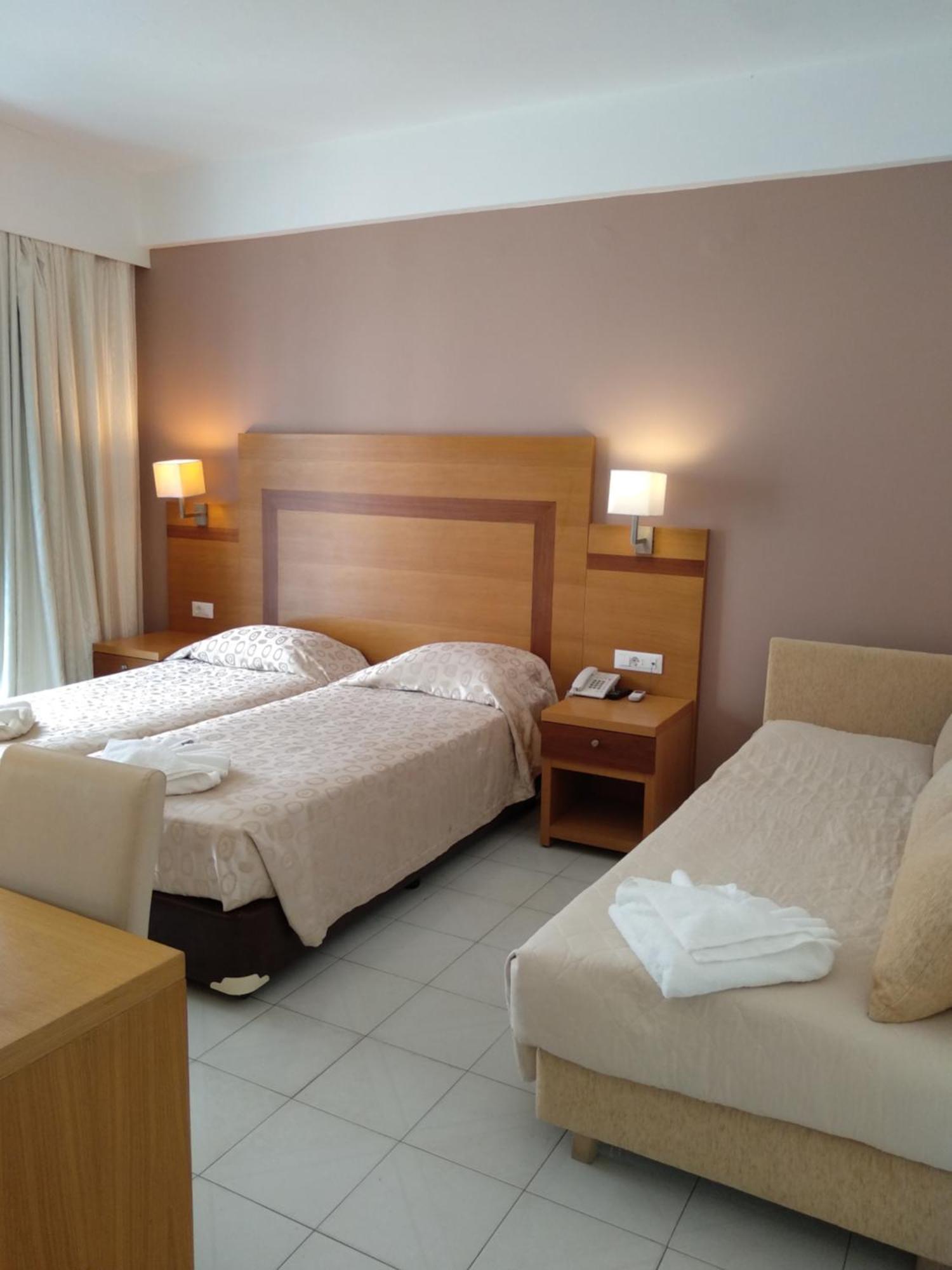 Triple Room Balcony