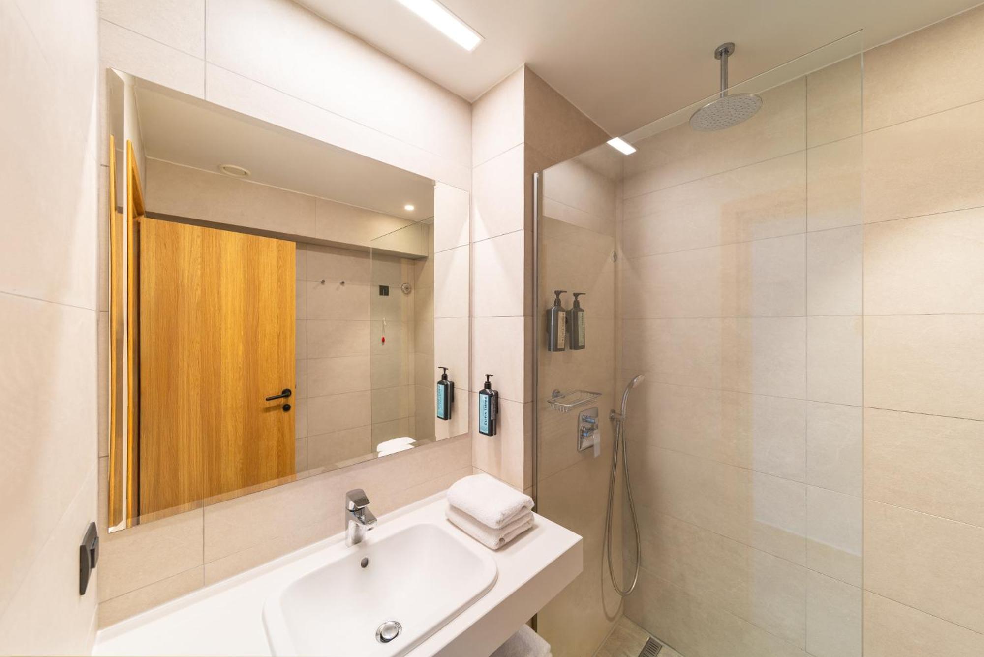 Superior Double or Twin Room Partial Sea View
