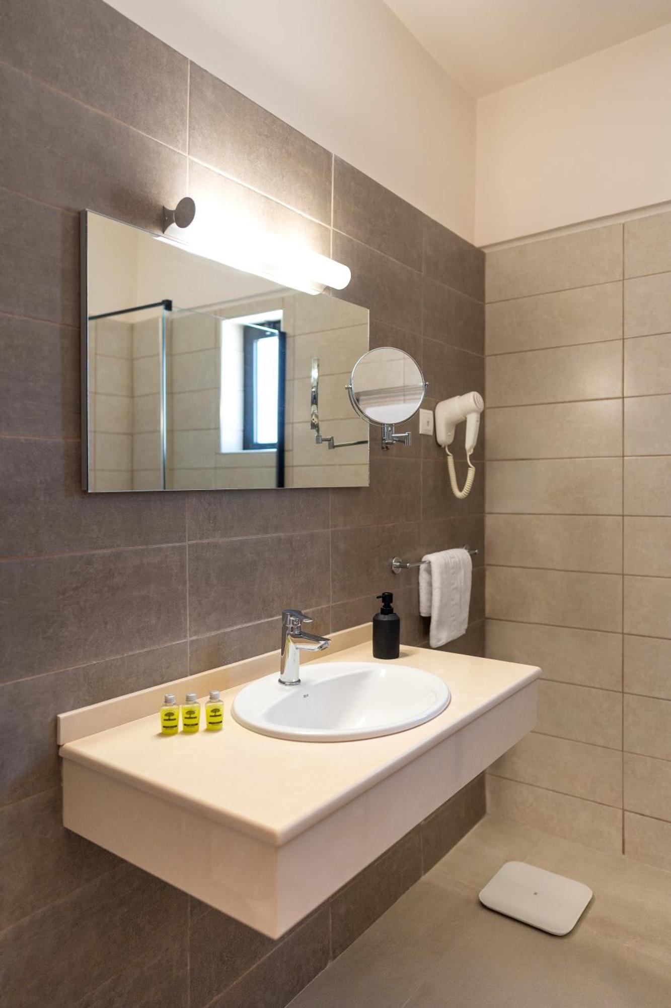 Triple Room with Terrace