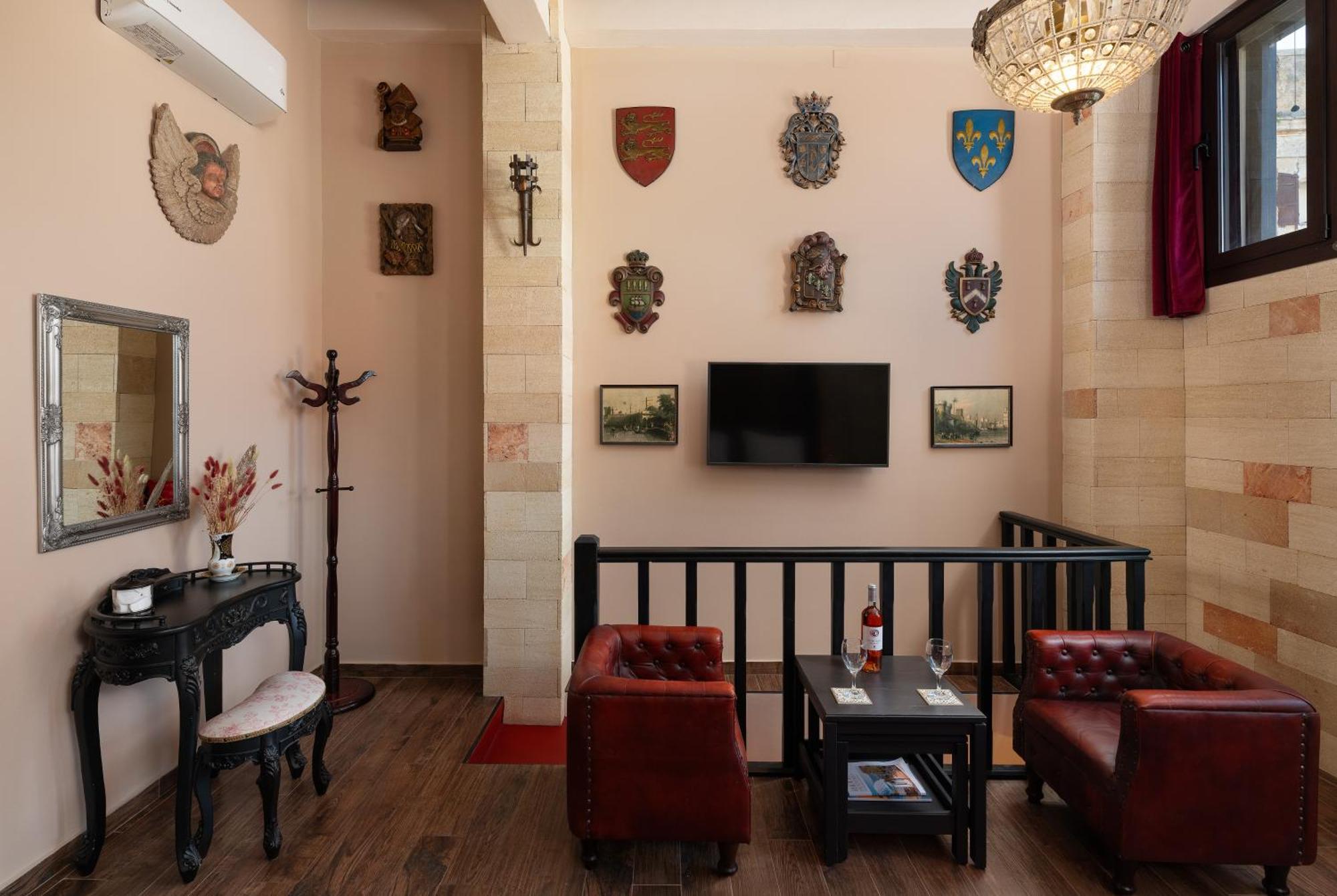 Deluxe Suite