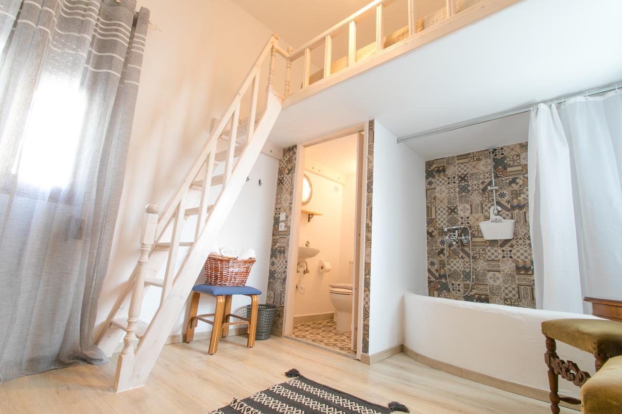 Double Room-Elevated Bed