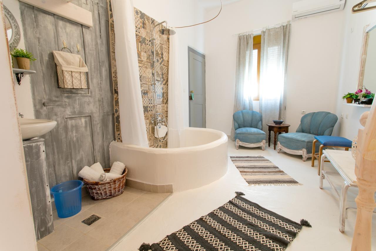 Double Room-Elevated Bed