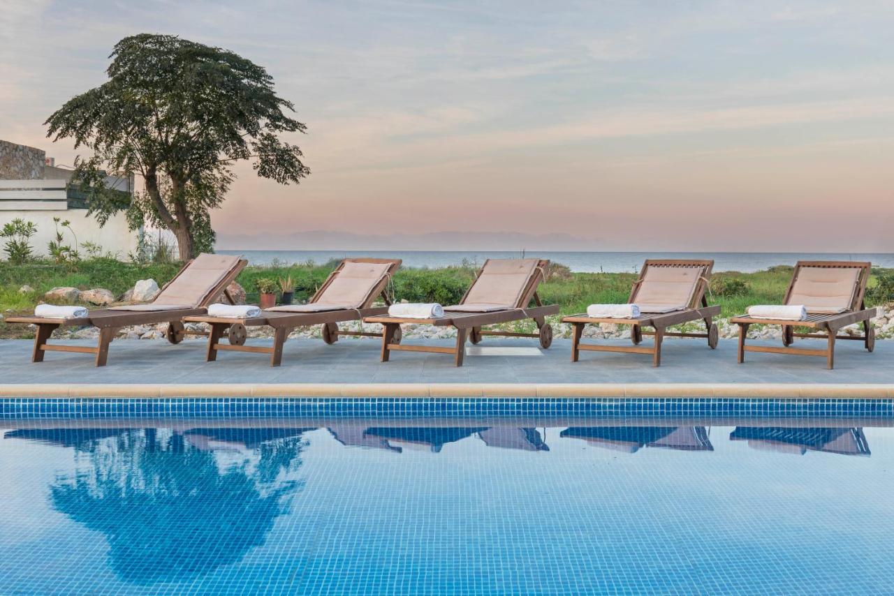 Villa Beach Front