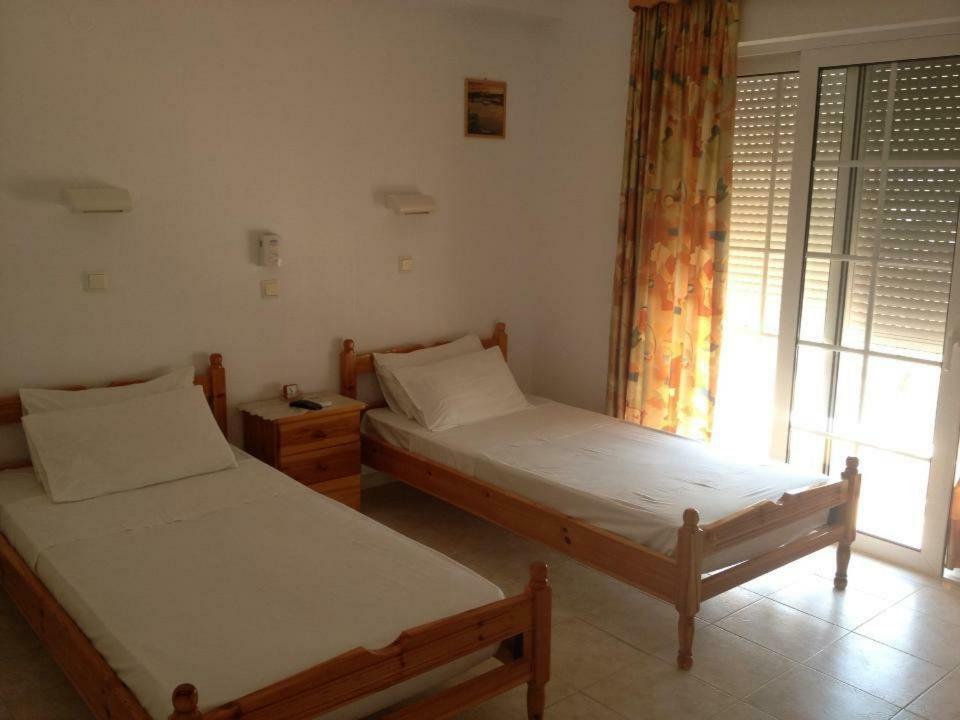 Großes Zweibettzimmer