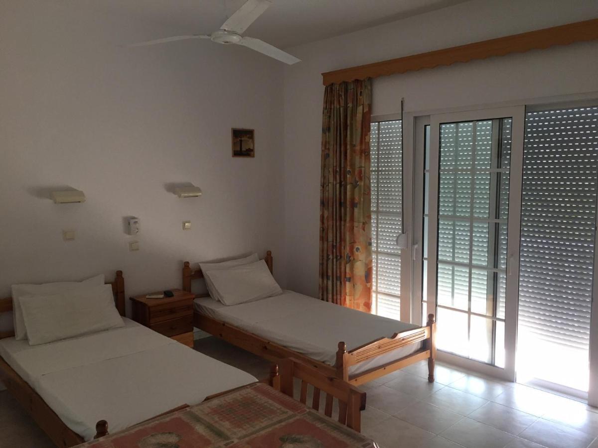 Großes Zweibettzimmer