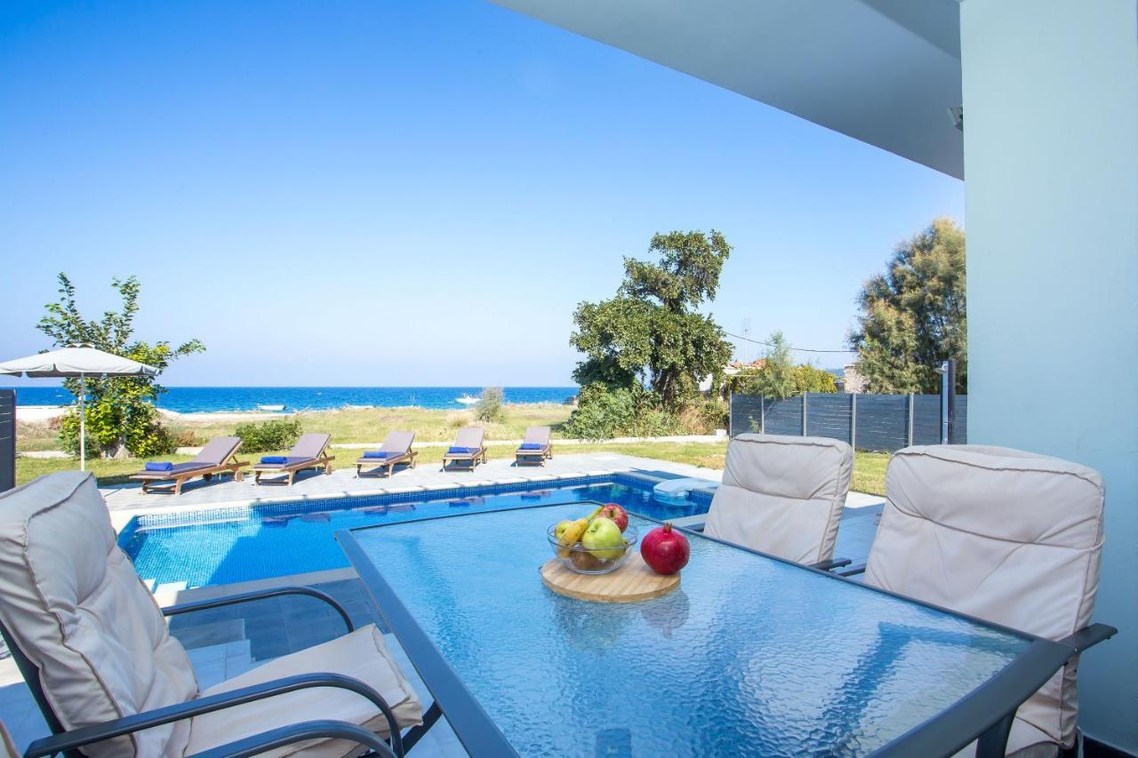 Villa Beach Front