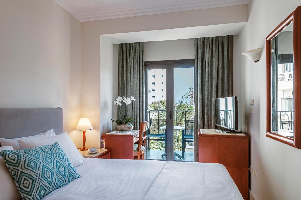 Twin Room with Balcony and side Sea View