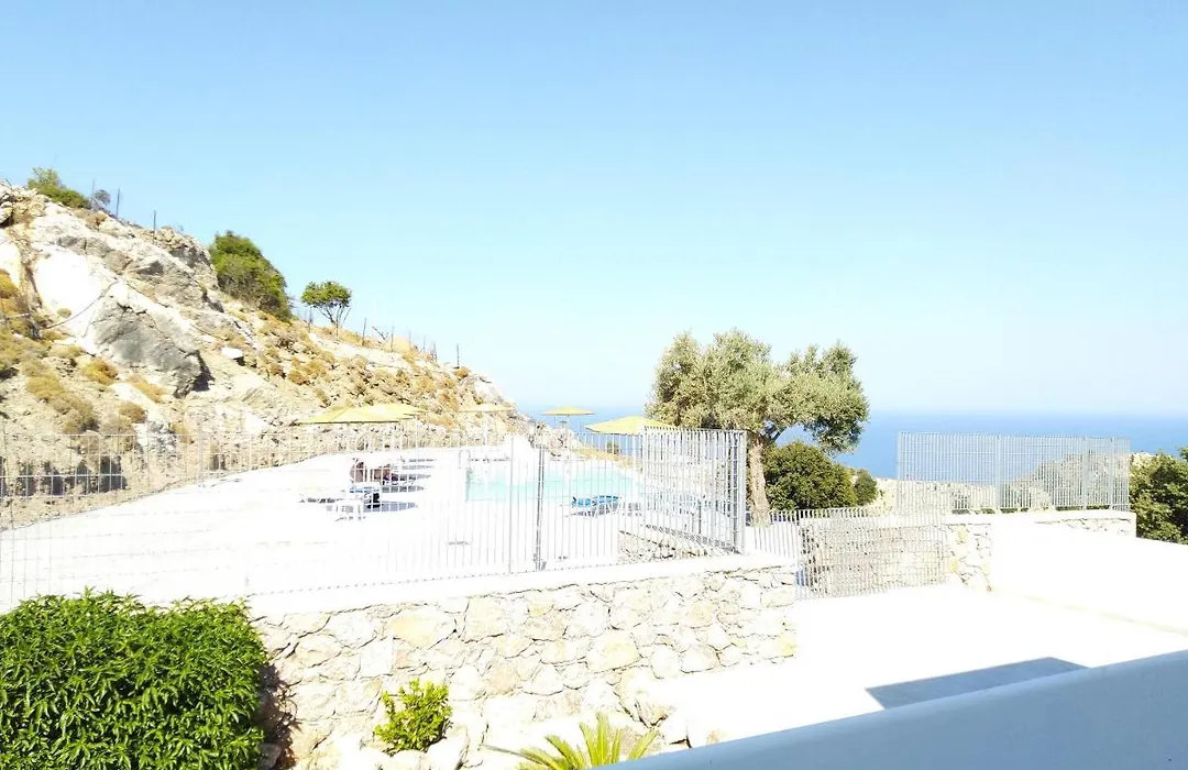 Bouganville Bed & Breakfast Stegna-1