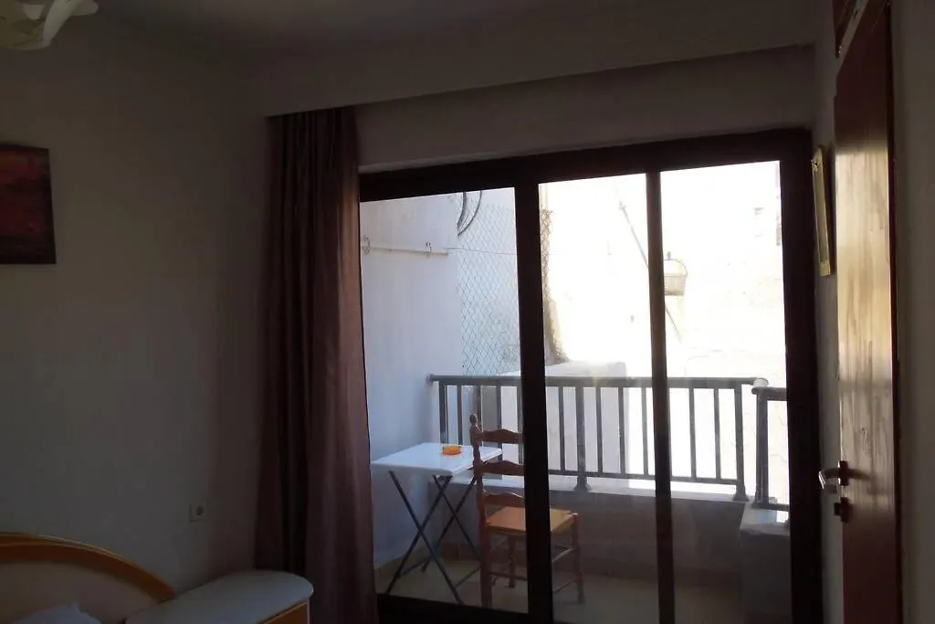 Apartment In The Center Of Town & Near The Beach-1