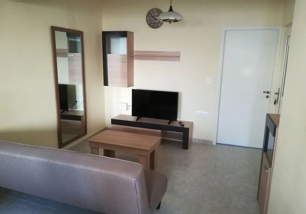 Happy Days Home Apartment And Studio-1