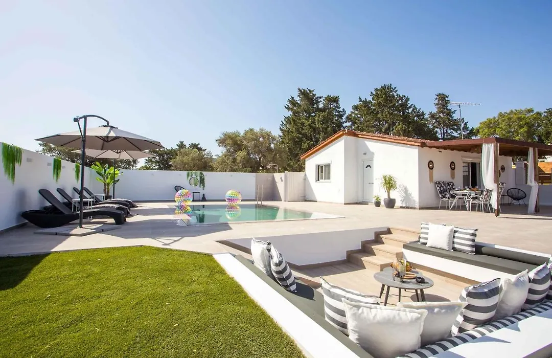 Platanos House-1