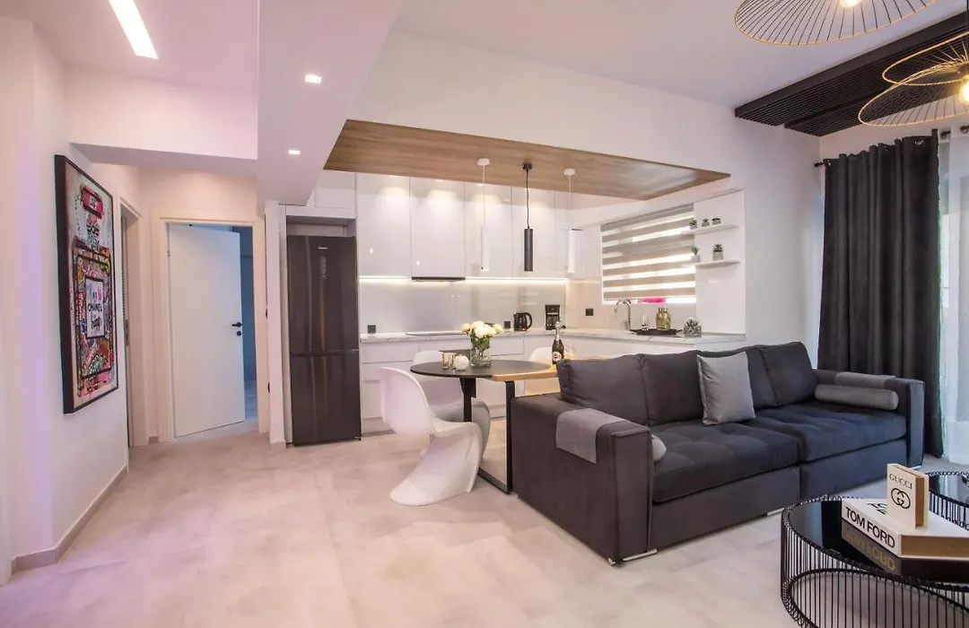 Rhodes Diamond Luxury Flat In The Heart Of Town-1