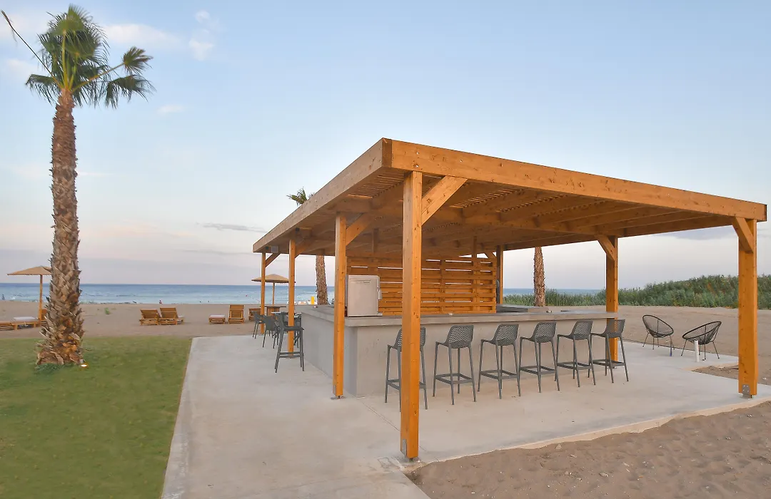Evita Bay-1