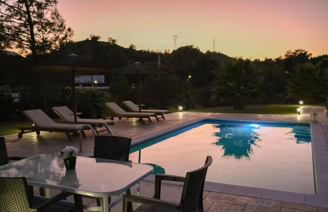 Sun'S Reach Villa-1