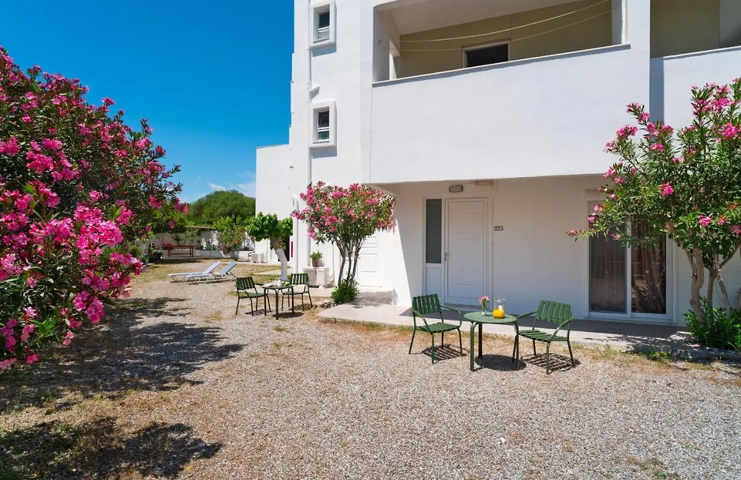 Tselios Apartments & Studios-1
