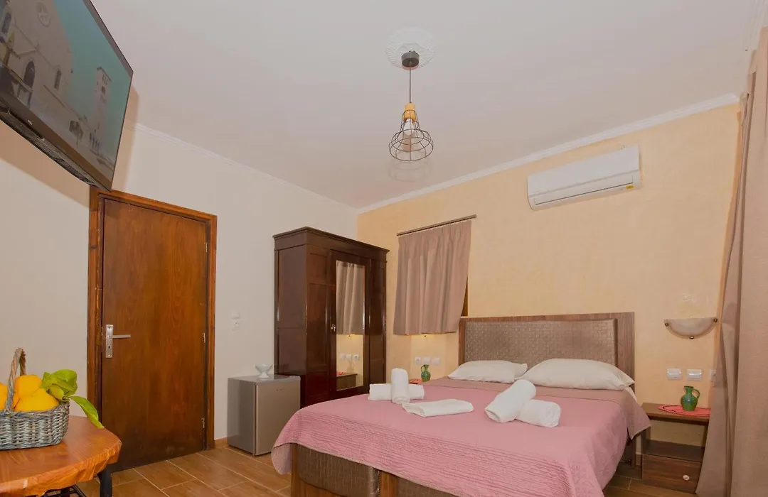 Arionos Rooms - Old Town-1