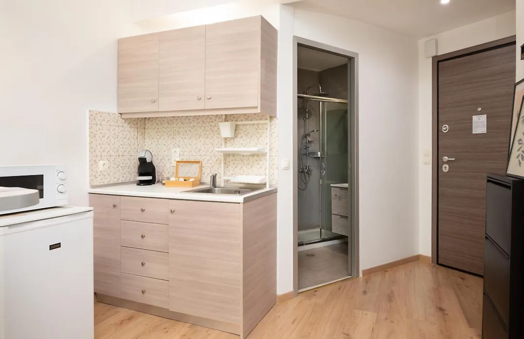 Gravity Downtown Scandi Studio-1