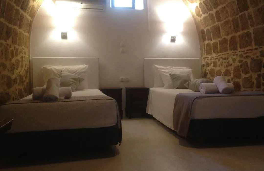 Auberge 32 Old Town-1