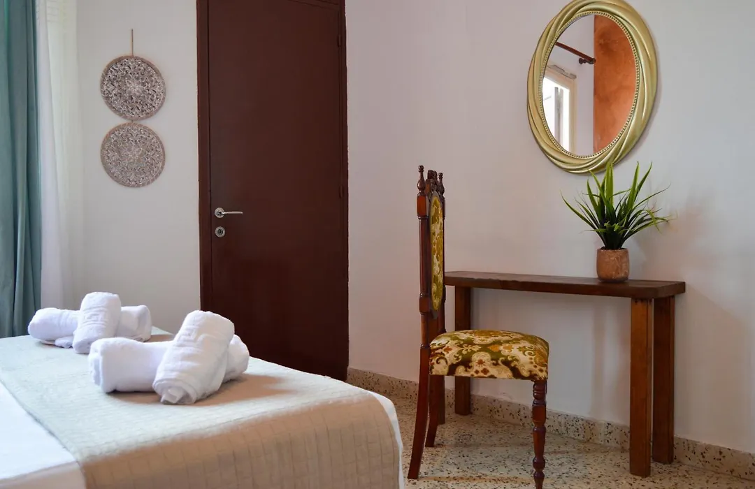 Mascot Traditional Guest House-1