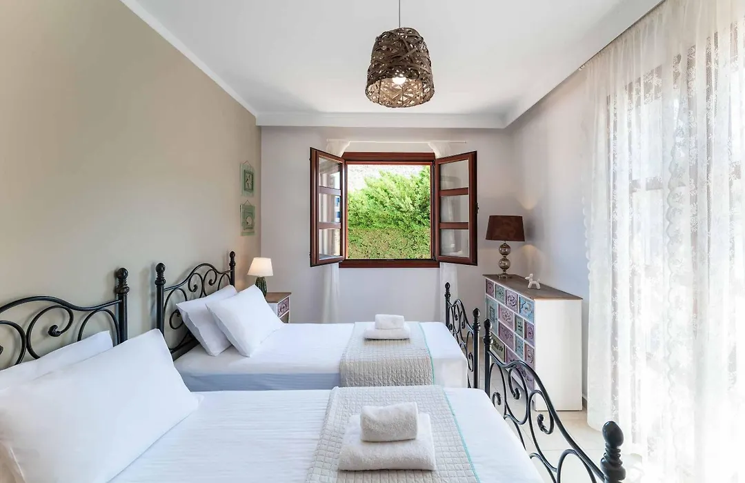 Lindos Emerald-1