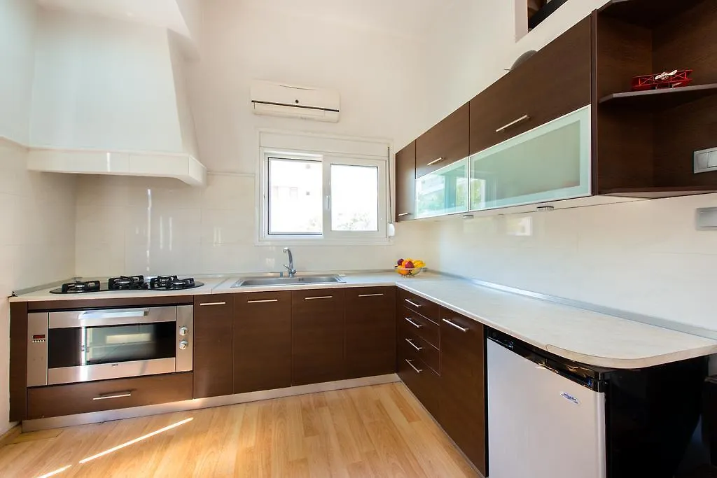 Amazing Apartment 300 Meters From The Old Town-1