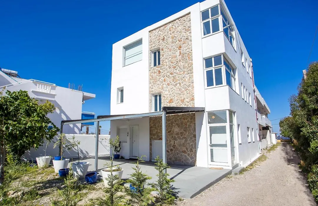 Ammos Luxury Suites-1