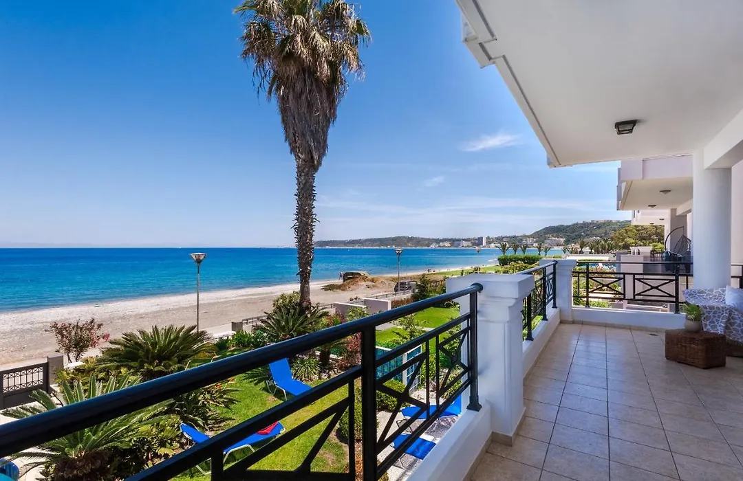 Searene Deluxe Seafront Maisonette-1