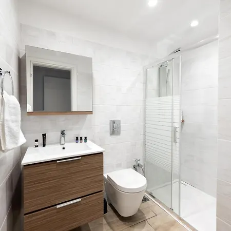 Ritas Modern In-City House-2