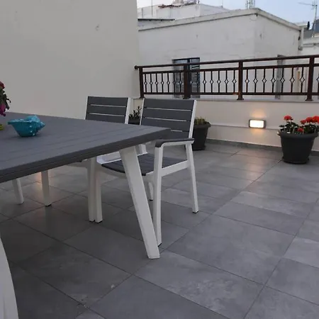 Lolos' House-2