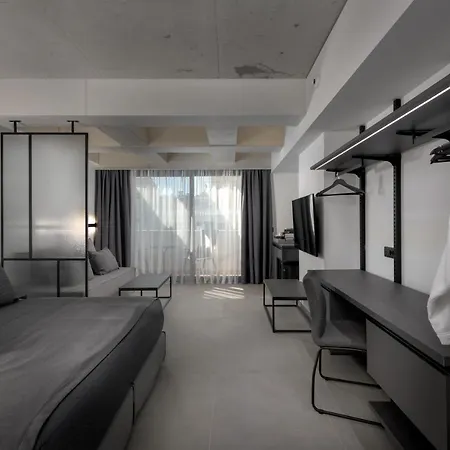 Essence Suites Downtown Suites - Adults Only-3