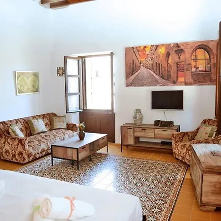 Meandros Suite In Old Town-3