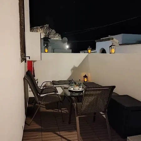 Stam'S Studio Apartment With Yard-2
