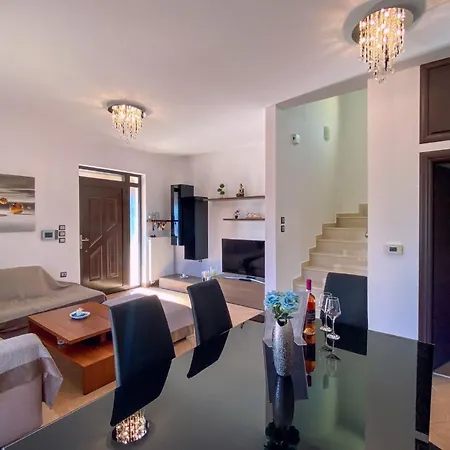 Rosalia House-3