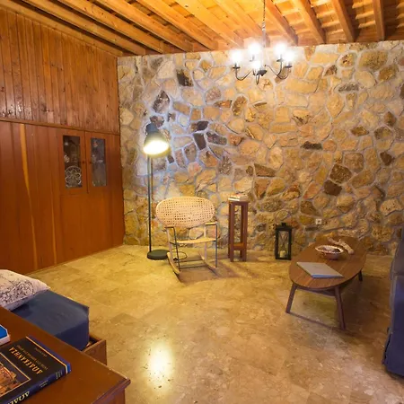 Thea Villas And Suite-2