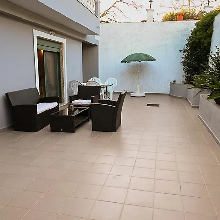 "Hier Is Het" Apartment-2