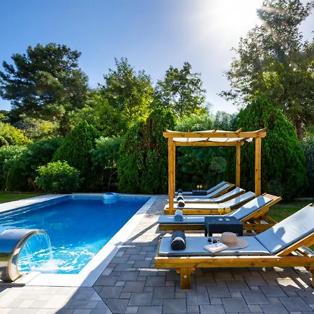 Evmar Villa-3