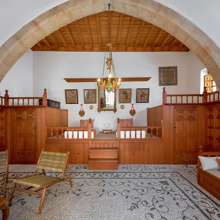 Evangelia's Traditional Villa Lindos-2
