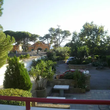 Pefkos Filoxenia-2