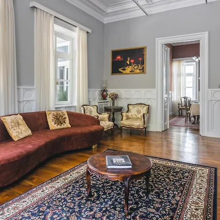 Victoria Mansion A Luxurious Neoclassical Experience-2
