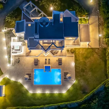 Monte Smith Luxury Villas-2