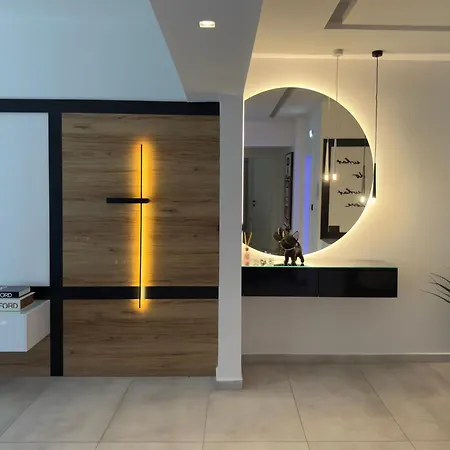 Rhodes Diamond Luxury Flat In The Heart Of Town-2