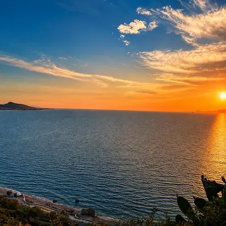 Rhodes Youth Hostel (Adults Only)-3